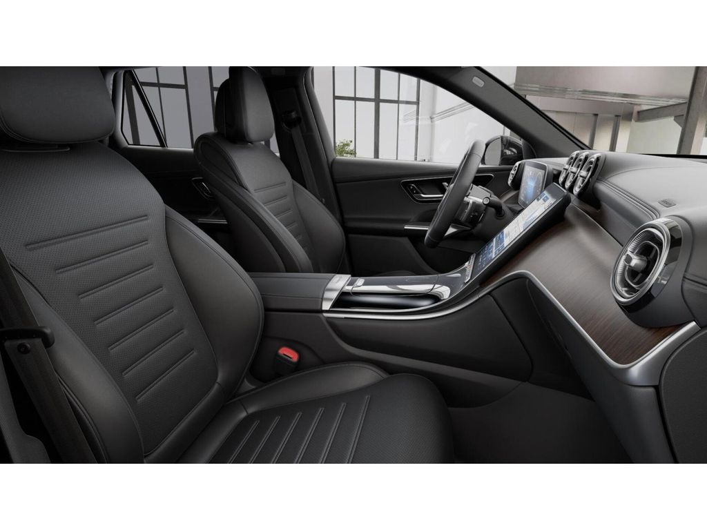 2025 Mercedes Benz GLC 350e 4MATIC photo 4