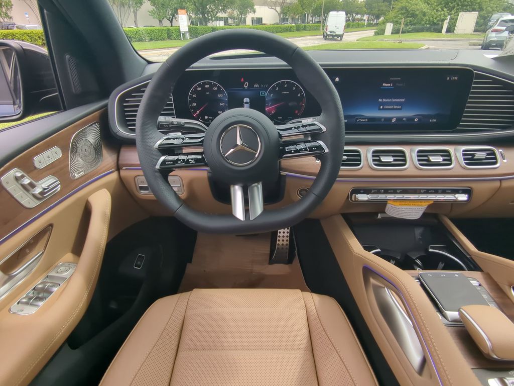 2026 Mercedes Benz GLS 580 4MATIC photo 3