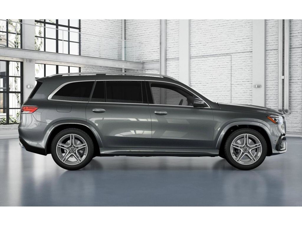 2025 Mercedes Benz GLS 450 4MATIC photo 2