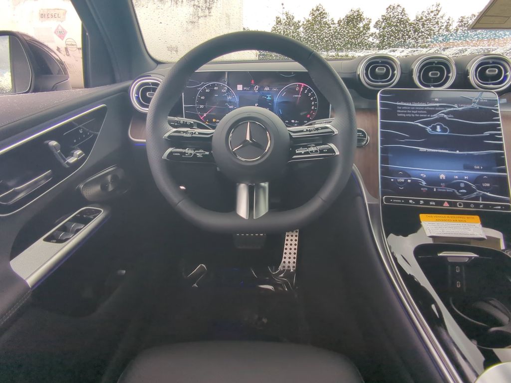 2026 Mercedes Benz GLC 350e 4MATIC photo 3
