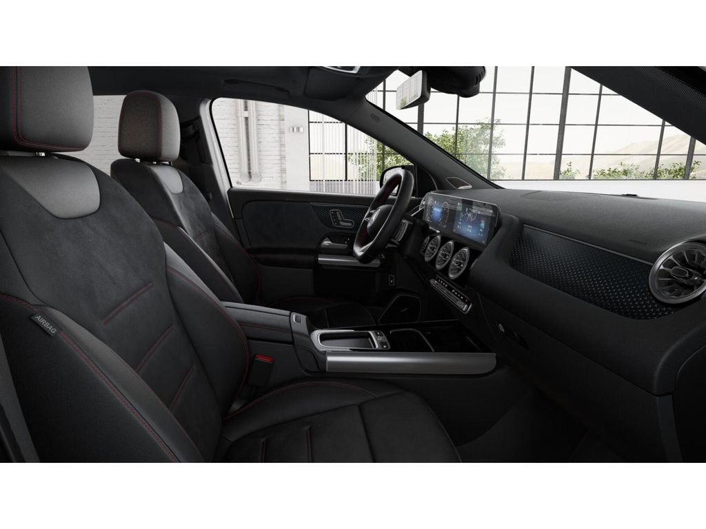 2025 Mercedes Benz GLA 250 4MATIC photo 4