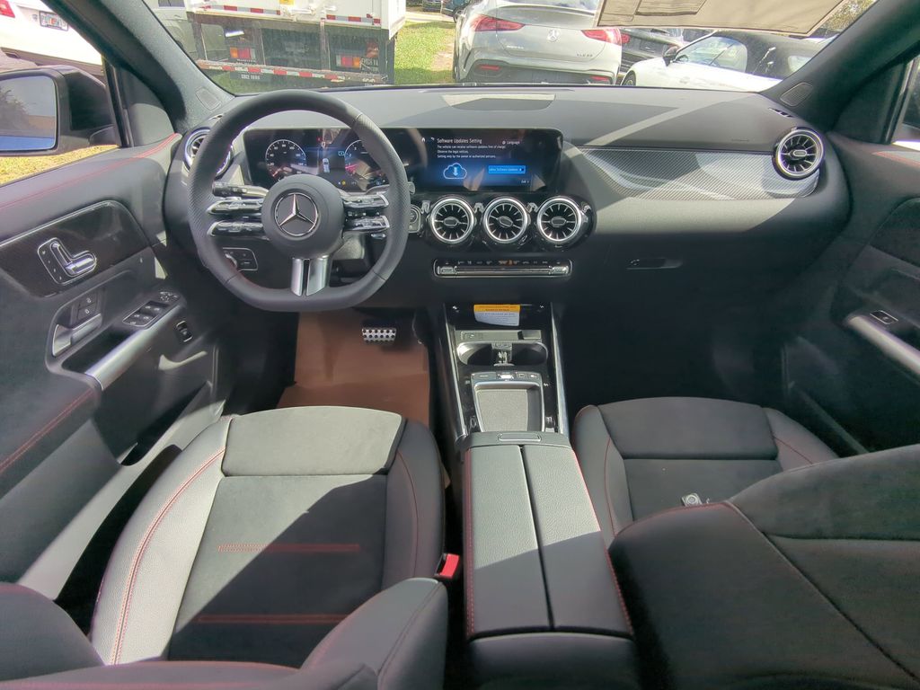 2025 Mercedes Benz GLA photo 2