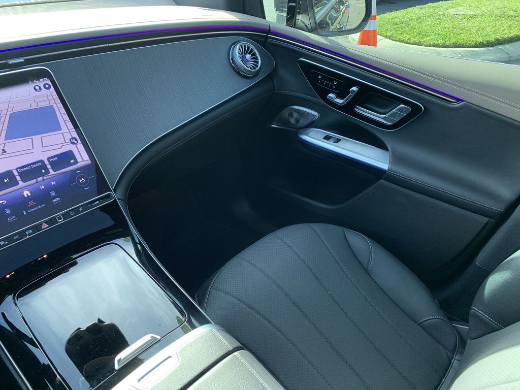 2023 Mercedes Benz EQE SUV 350 photo 4
