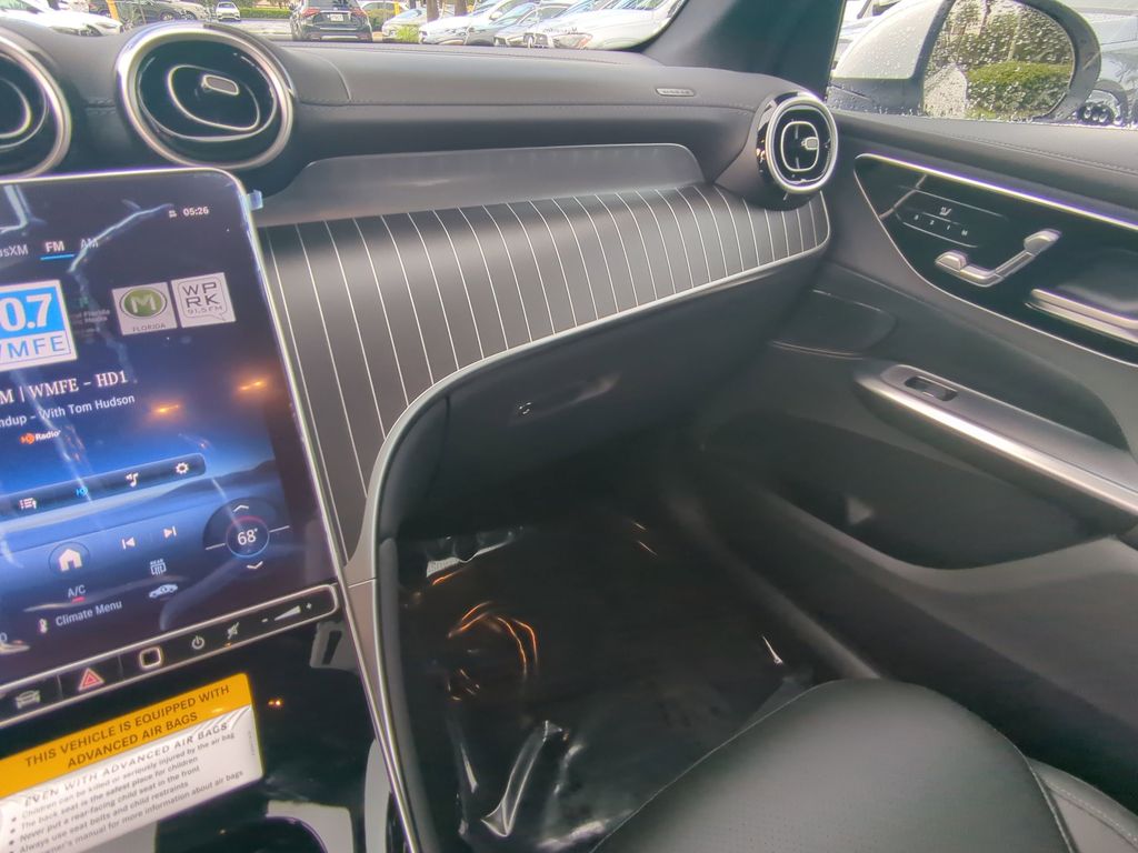 2026 Mercedes Benz GLC 300 photo 3