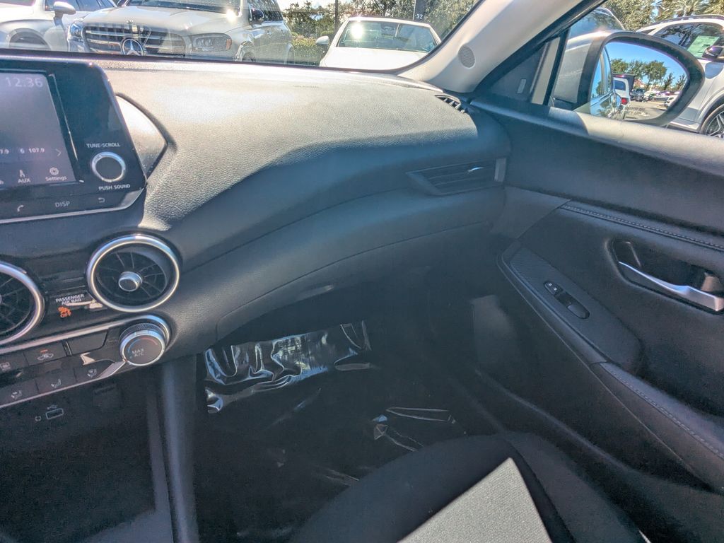 2023 Nissan Sentra S photo 3