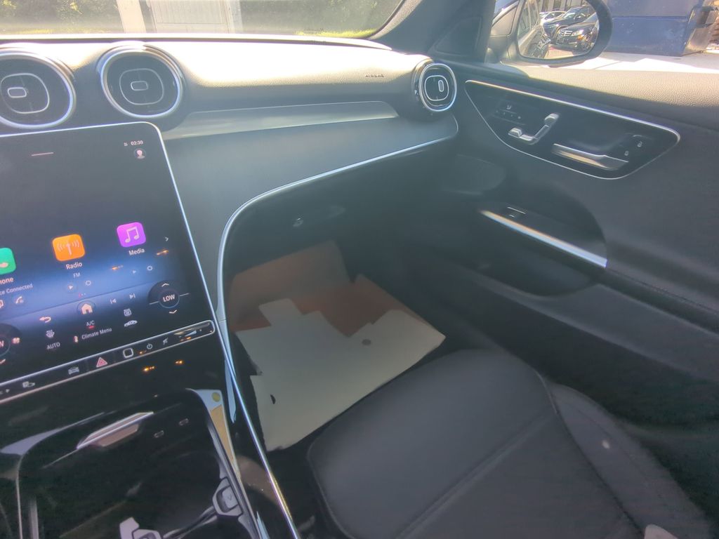 2025 Mercedes Benz C 300 4MATIC photo 4