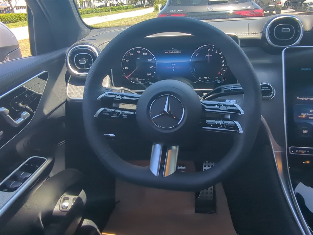 2025 Mercedes Benz GLC 350e 4MATIC photo 3