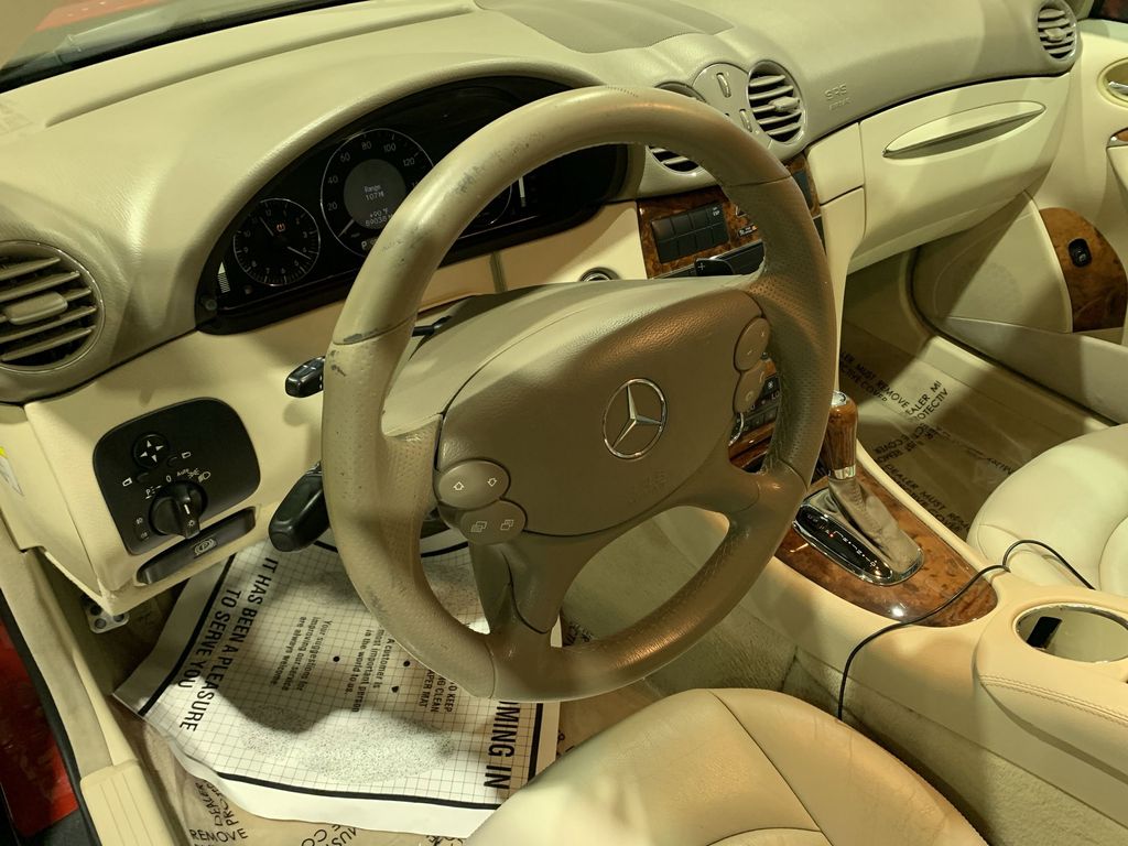 2008 Mercedes Benz CLK 550 photo 2