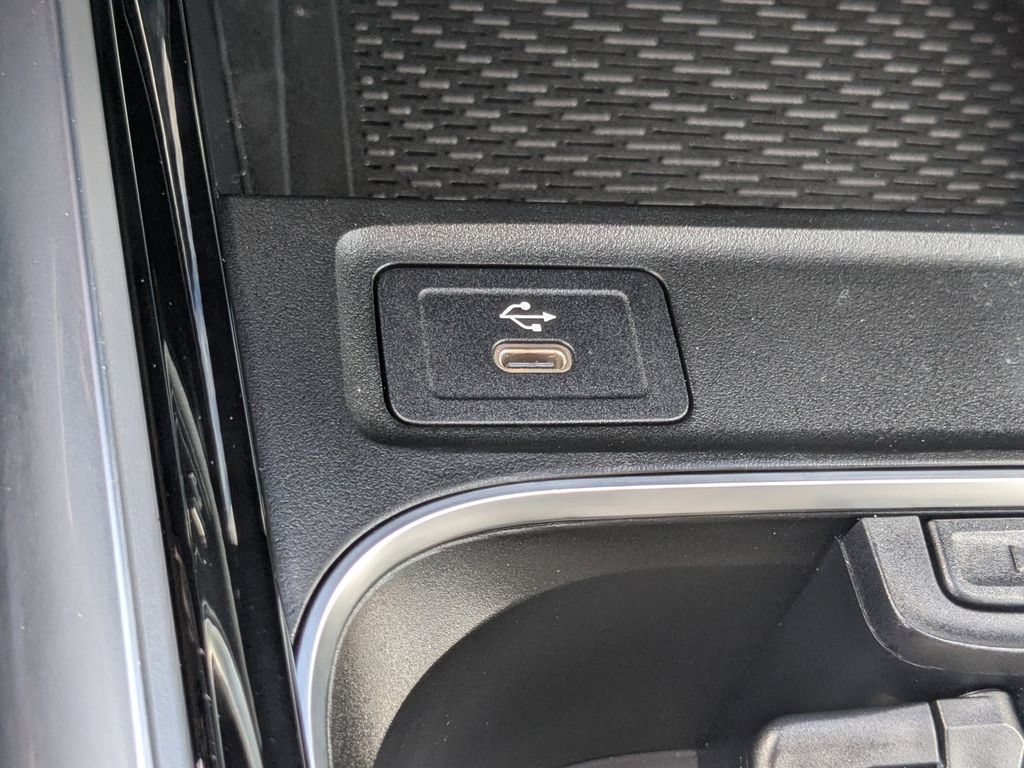 2025 Mercedes-Benz GLA GLA250 - Photo 8