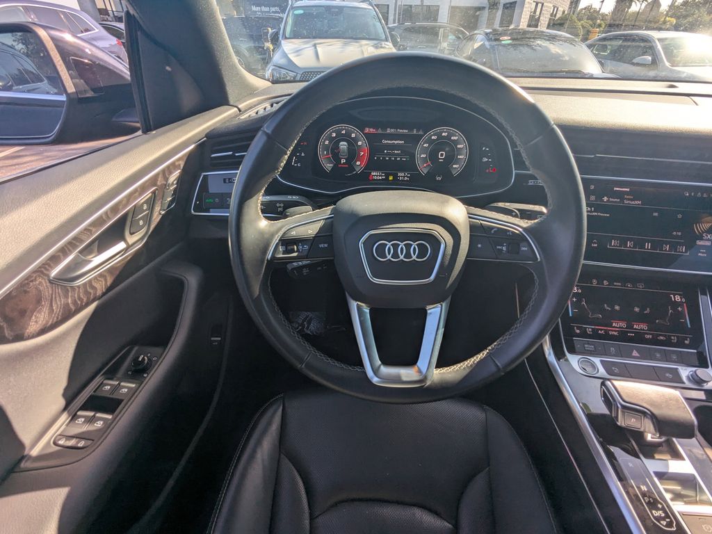 2021 Audi Q8 line Premium Plus photo 2