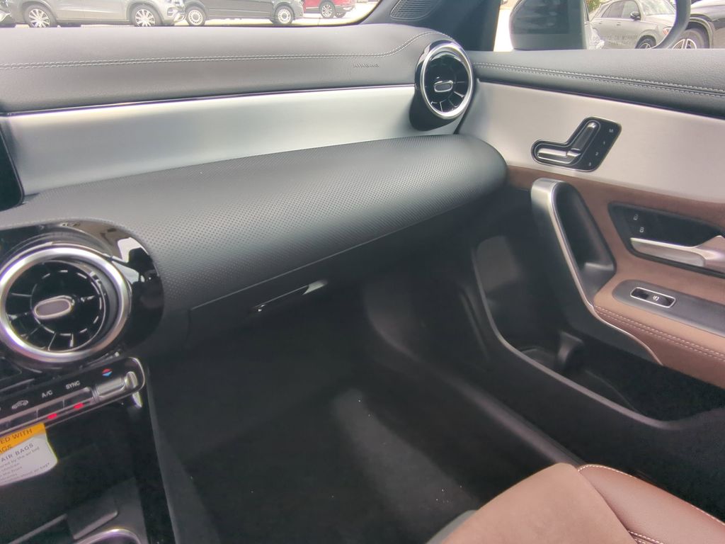 2026 Mercedes Benz CLA 250 photo 4