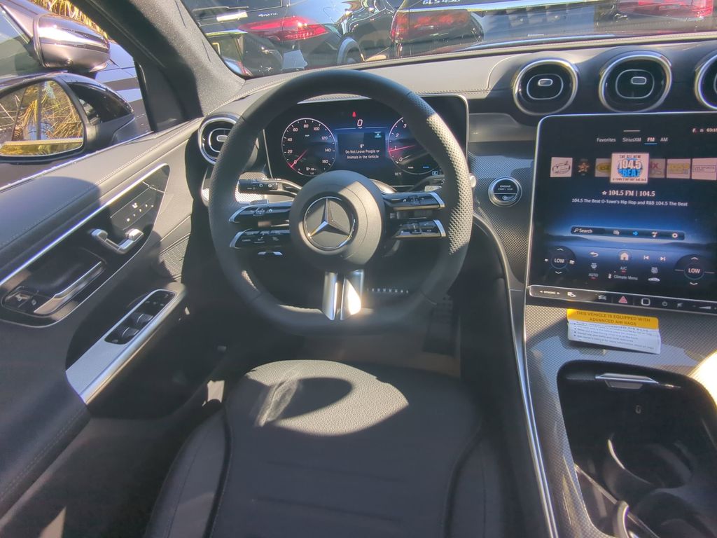 2026 Mercedes Benz GLC 300 4MATIC photo 3