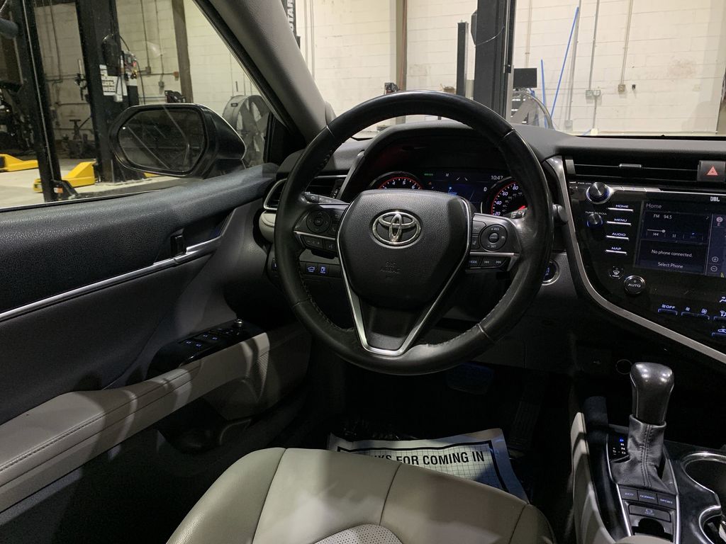 2020 Toyota Camry XSE photo 2