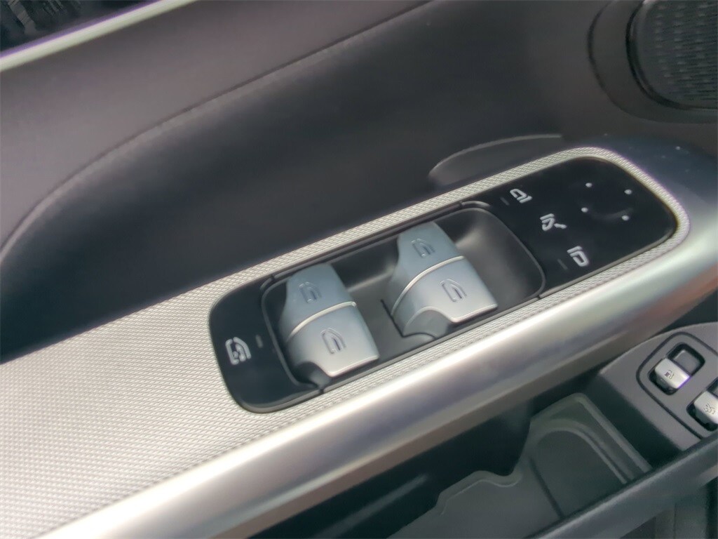 2025 Mercedes-Benz GLC Base - Photo 11