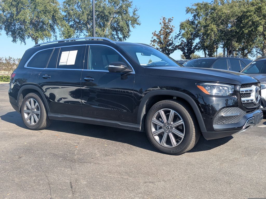 2022 Mercedes-Benz GLS GLS450's photo