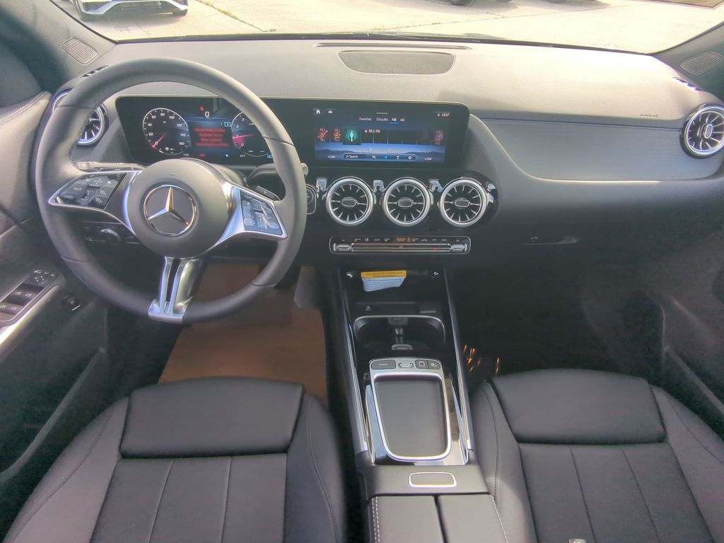 2026 Mercedes Benz GLA 250 photo 2