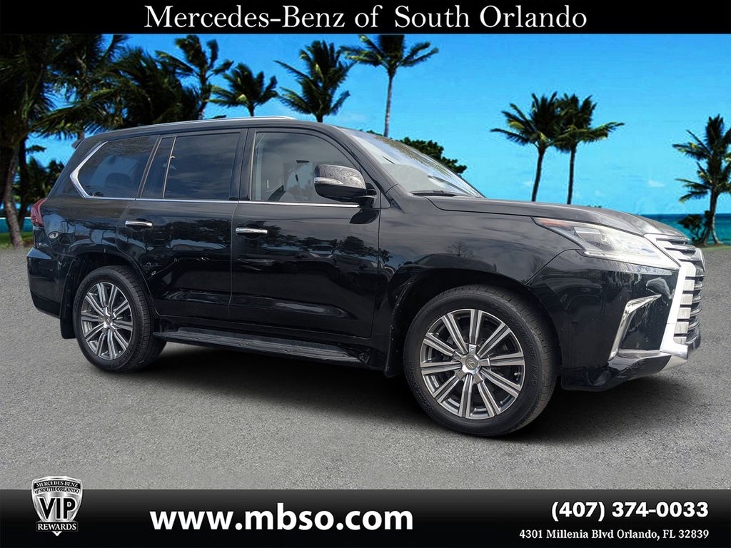 2017 Lexus LX 600 570's photo