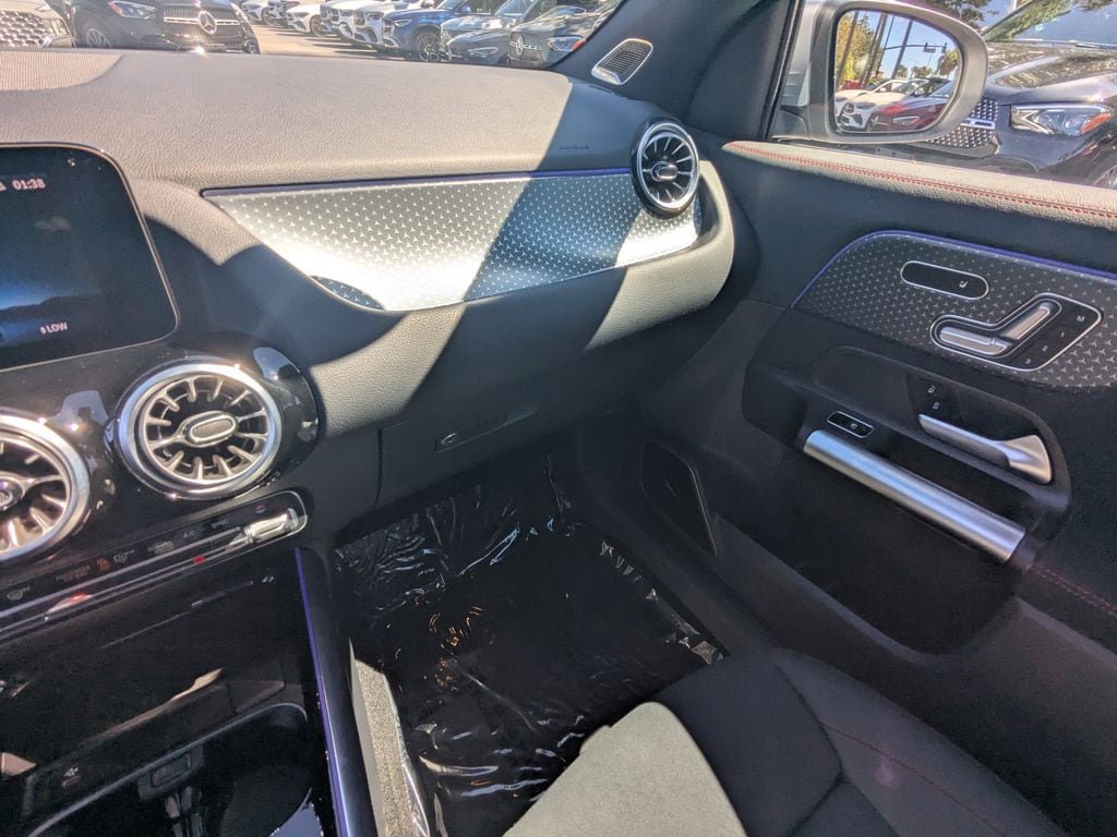 2024 Mercedes-Benz GLA GLA35 AMG - Photo 4