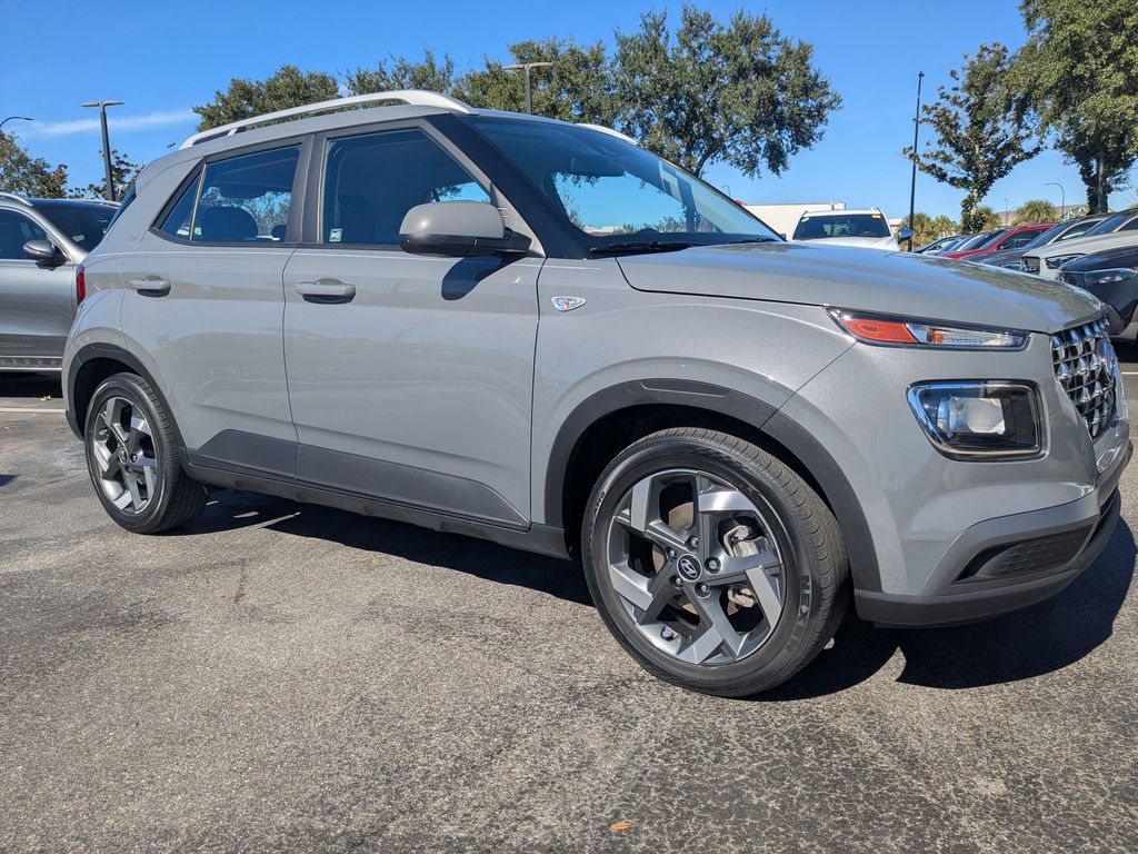 2021 Hyundai Venue SEL