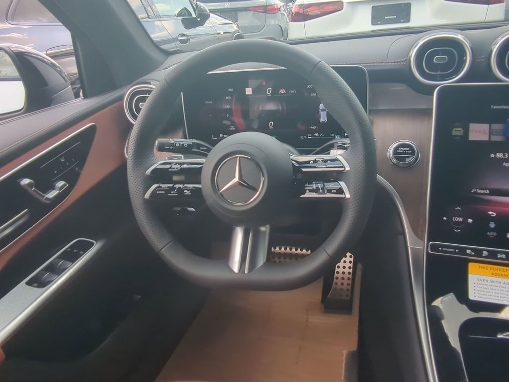 2025 Mercedes Benz GLC 350e 4MATIC photo 3
