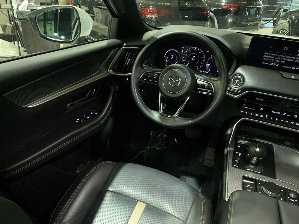 2024 Mazda CX-90 Premium Plus photo 3