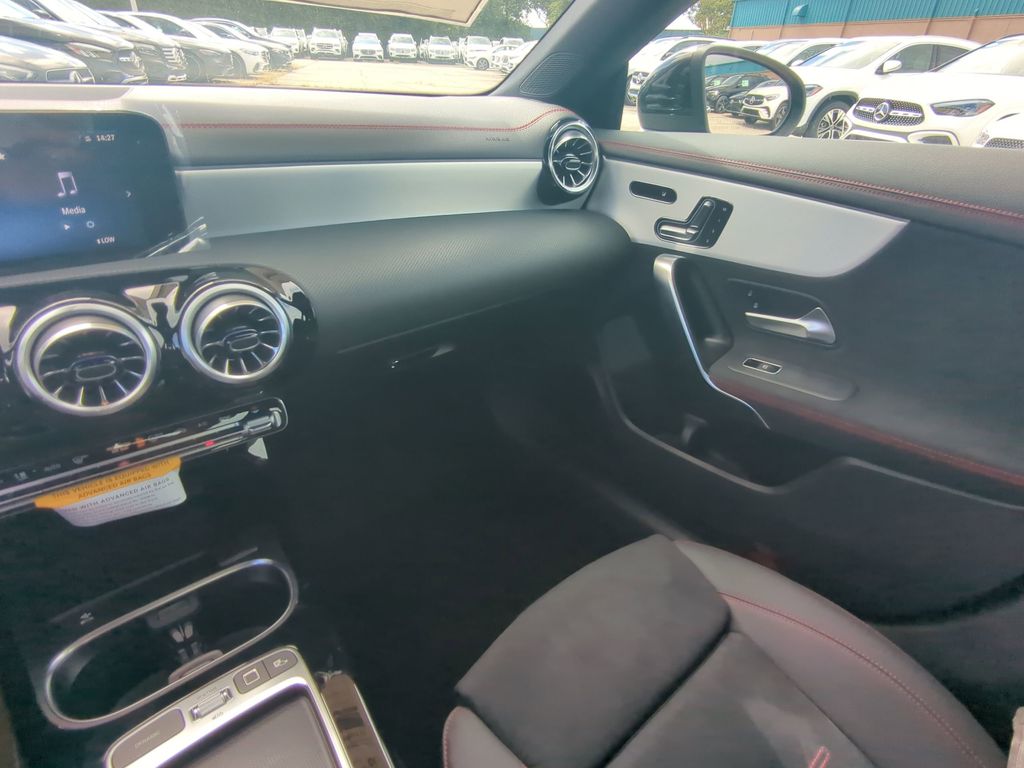 2026 Mercedes Benz CLA 250 photo 4