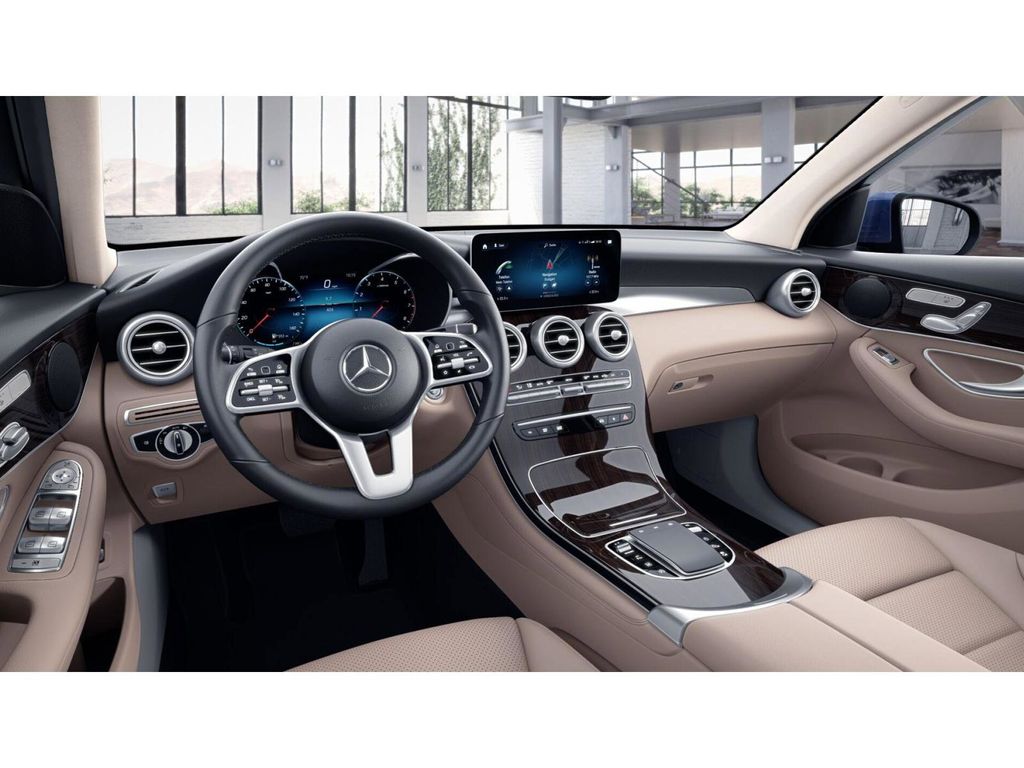 2021 Mercedes Benz GLC 300 photo 3