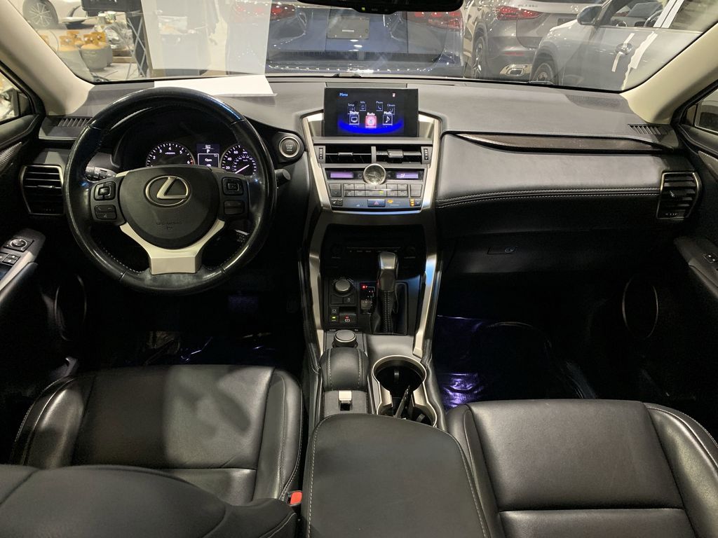 2016 Lexus NX 200t Luxury photo 2