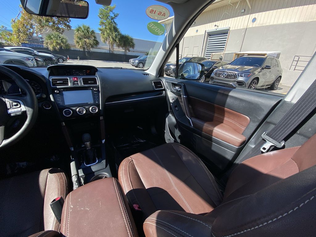 2017 Subaru Forester 2.0XT Touring photo 4