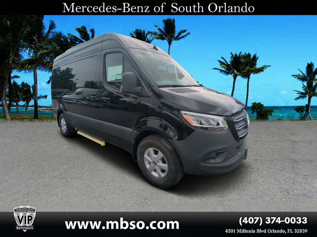 New 2025 Mercedes-Benz Sprinter 2500 Passenger 144 WB Minivan/Van
