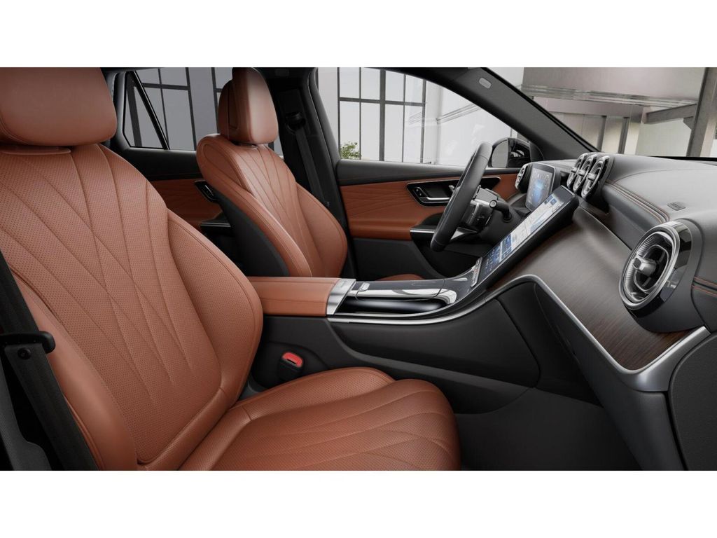 2026 Mercedes Benz GLC 300 4MATIC photo 4