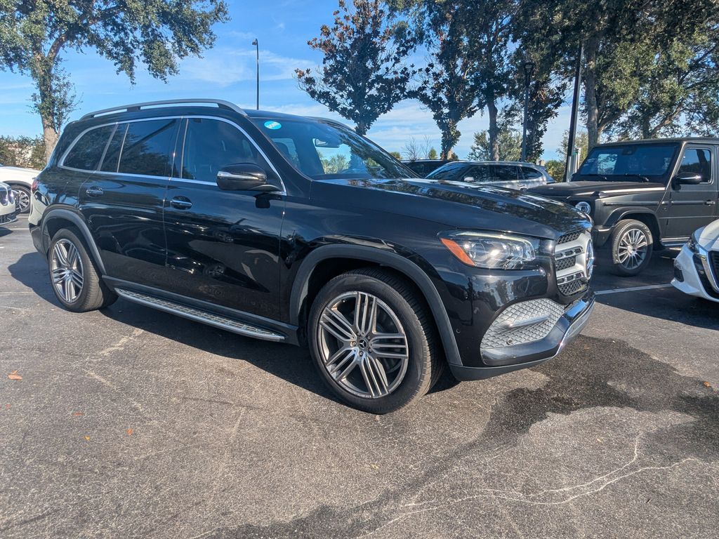 2022 Mercedes-Benz GLS GLS450's photo