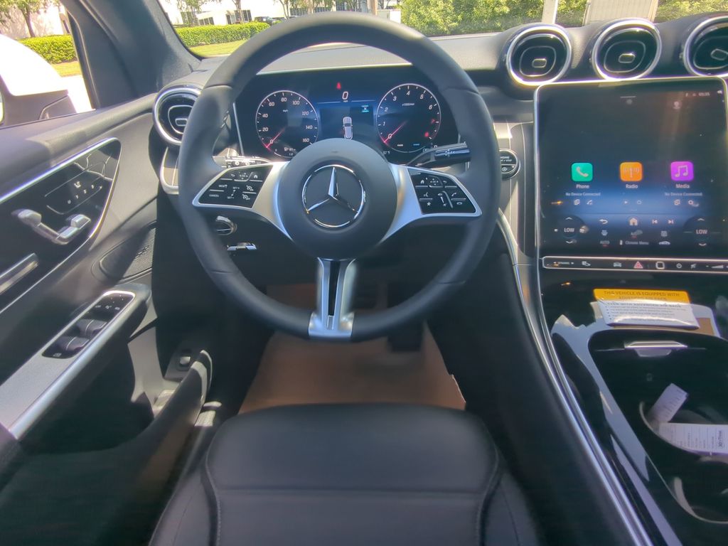 2026 Mercedes Benz GLC 300 photo 3