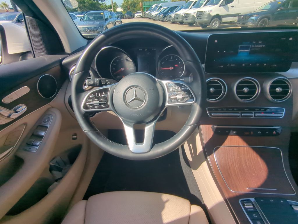 2022 Mercedes Benz GLC 300 4MATIC photo 3