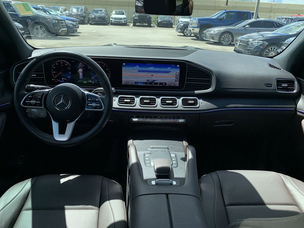 2022 Mercedes Benz GLS photo 2