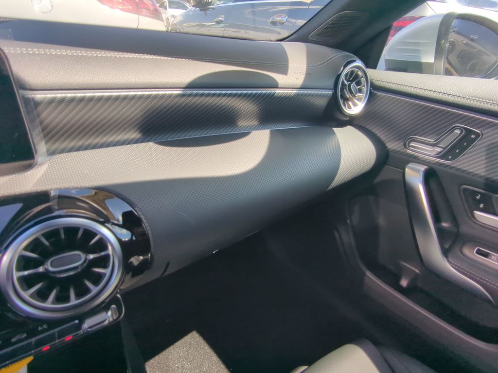 2026 Mercedes Benz CLA 250 photo 4
