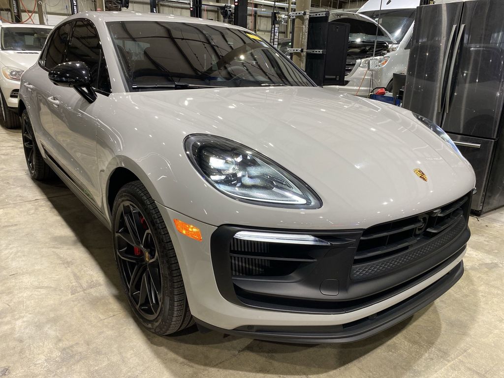 2024 Porsche Macan GTS