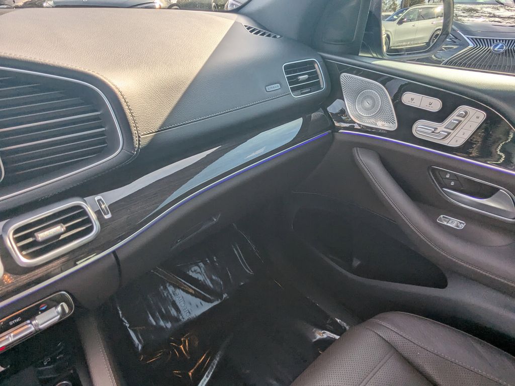 2022 Mercedes Benz GLS 450 4MATIC photo 3