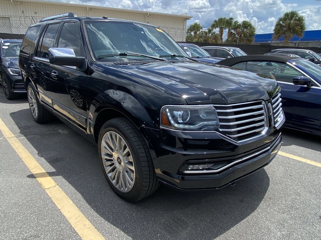 2017 Lincoln Navigator Reserve's photo