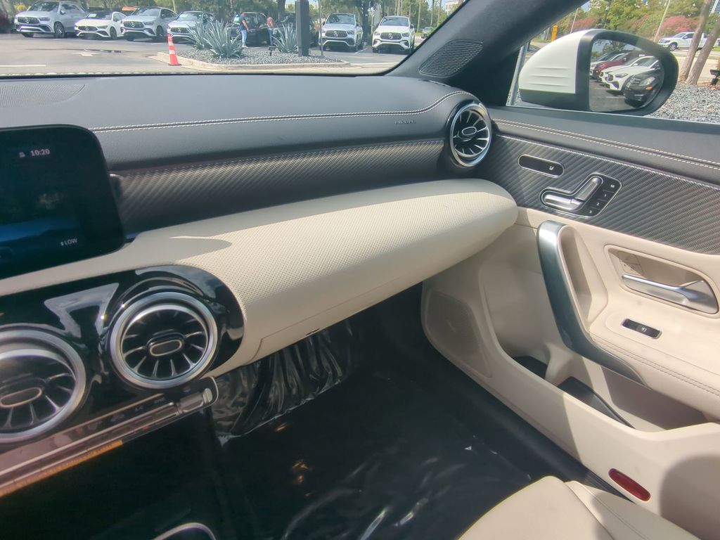 2025 Mercedes Benz CLA photo 4