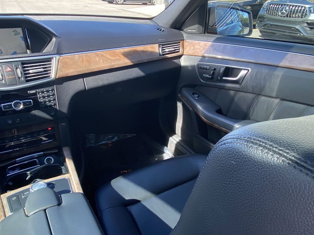 2013 Mercedes Benz E 400 Sport Hybrid photo 4