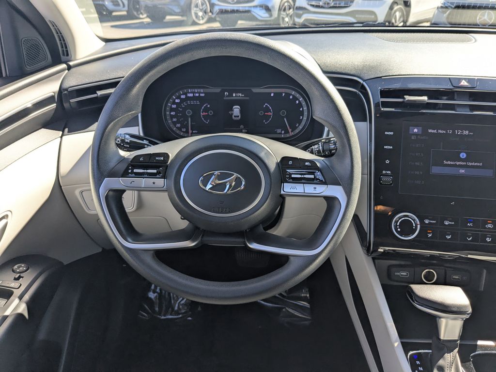 2022 Hyundai Tucson SEL photo 2