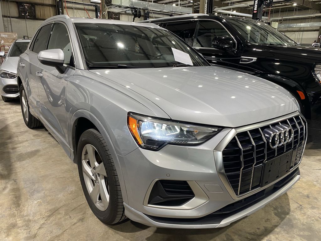 2020 Audi Q3 45 TFSI Premium quattro's photo