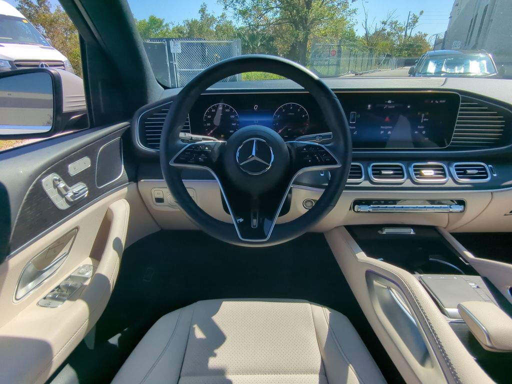 2024 Mercedes Benz GLE 4MATIC photo 2