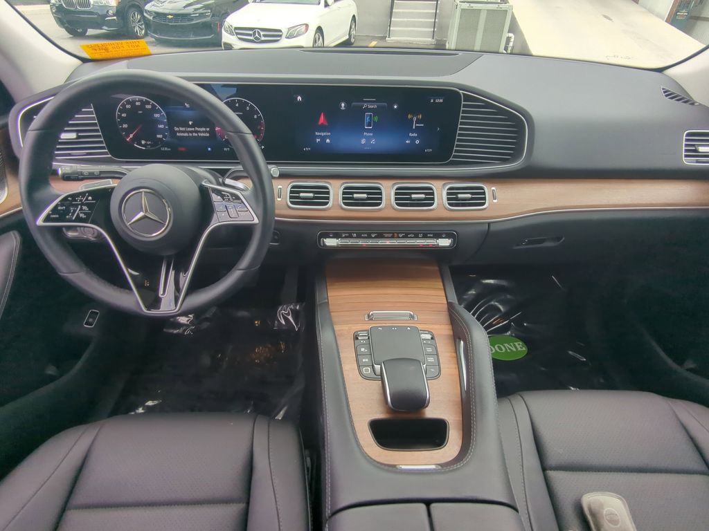 2025 Mercedes Benz GLE 350 4MATIC photo 2