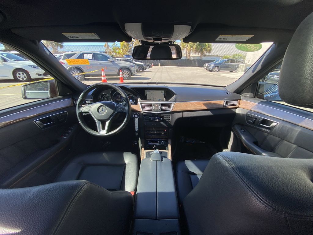 2013 Mercedes Benz E 400 Sport Hybrid photo 2