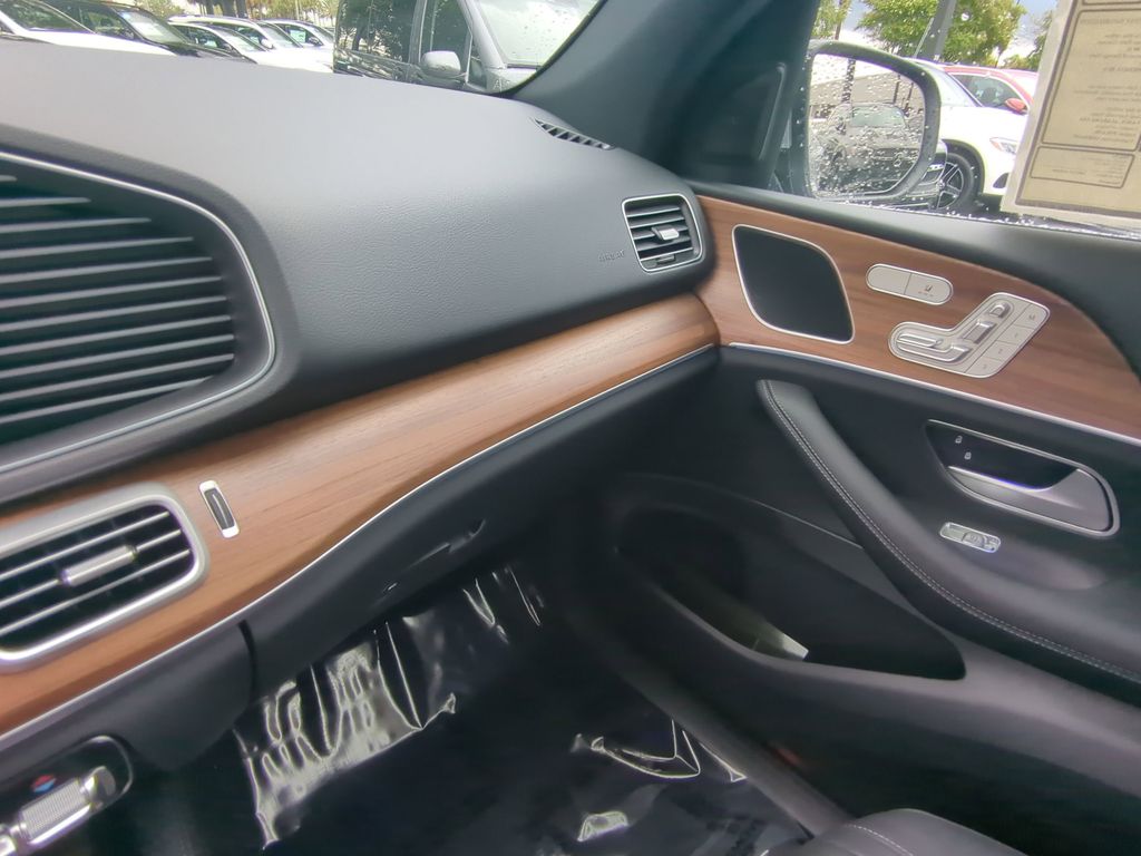 2026 Mercedes Benz GLE 350 photo 4