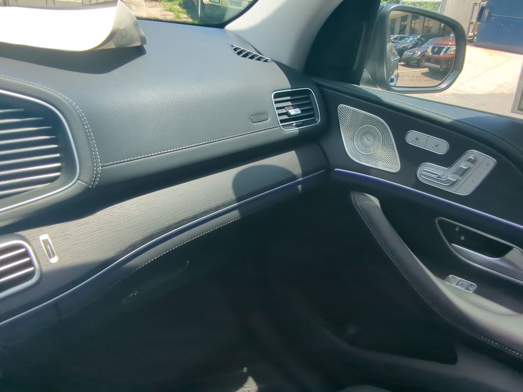 2025 Mercedes Benz GLE 350 4MATIC photo 4