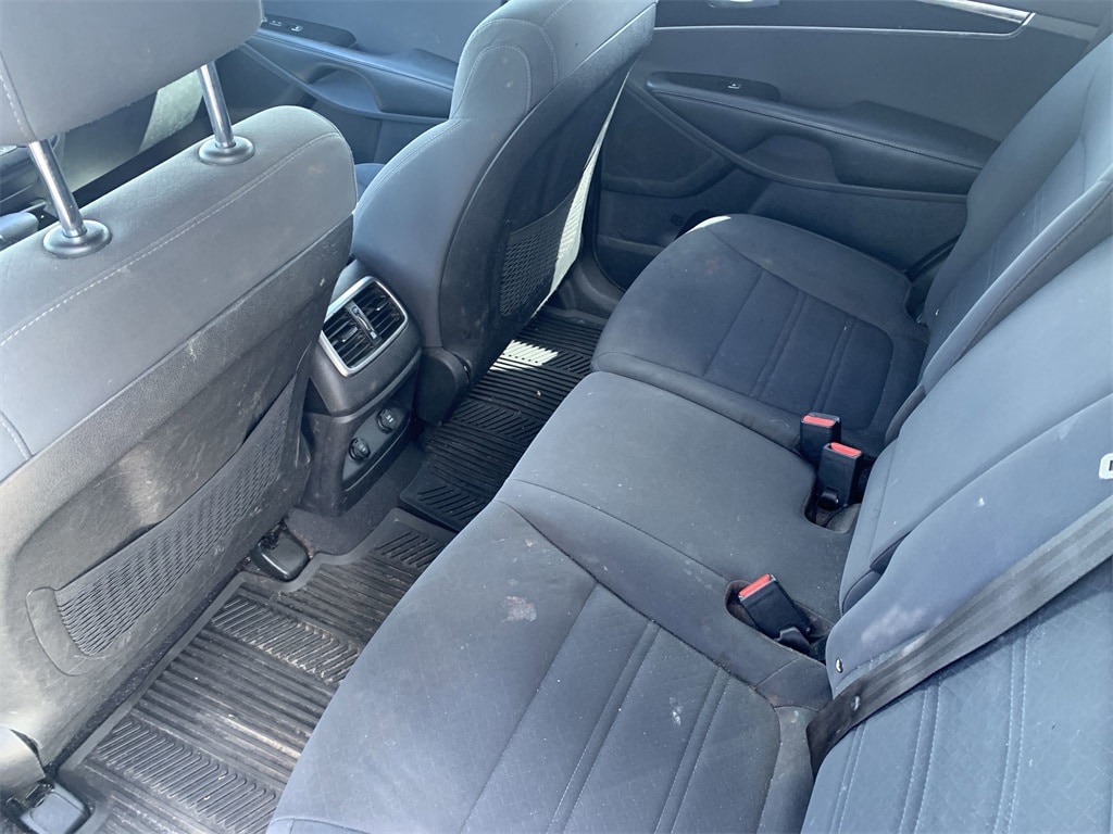 Used 2019 Kia Sorento LX with VIN 5XYPG4A33KG445162 for sale in Orlando, FL