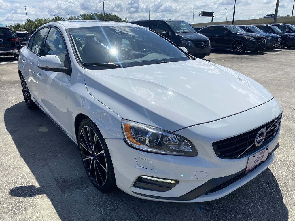 2017 Volvo S60 T5 Dynamic's photo